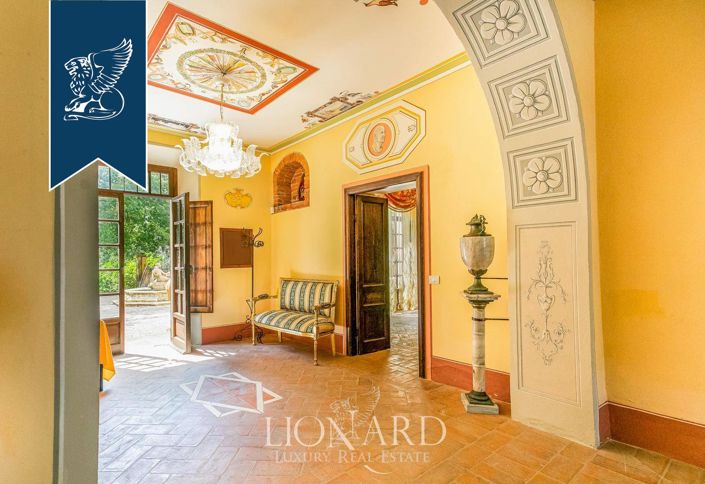 Image No.13-19 Bed Villa for sale