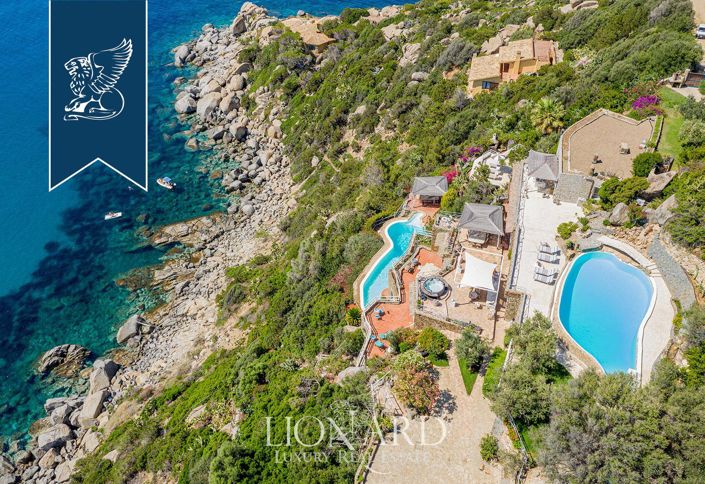 Image No.12-13 Bed Villa for sale