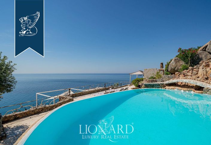 Image No.22-13 Bed Villa for sale