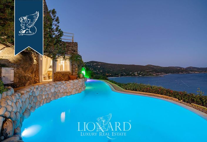 Image No.24-13 Bed Villa for sale