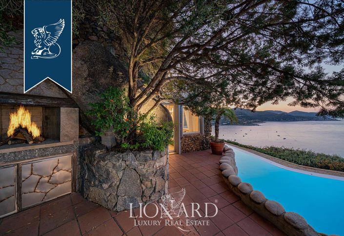 Image No.27-13 Bed Villa for sale