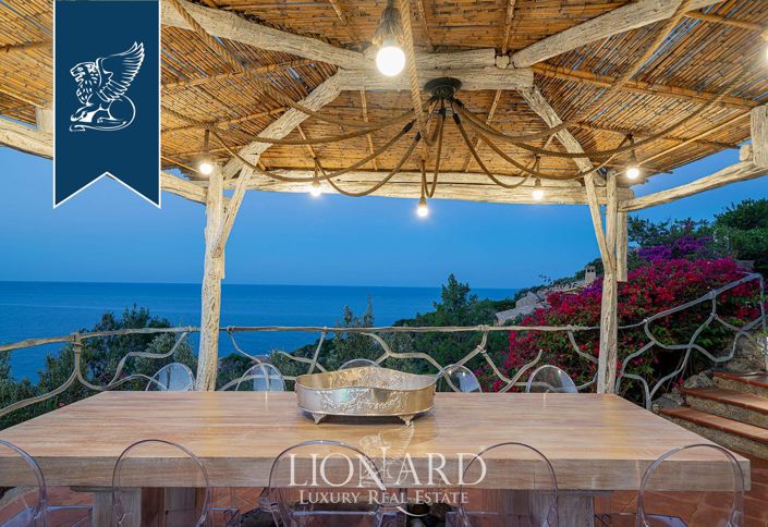 Image No.30-13 Bed Villa for sale