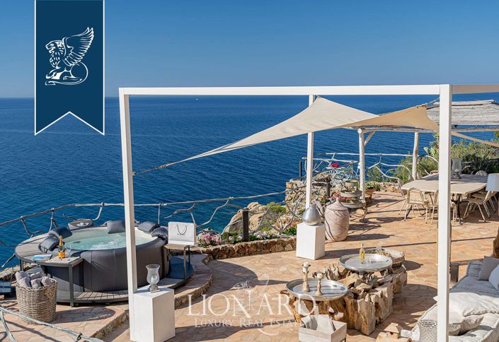 Image No.36-13 Bed Villa for sale