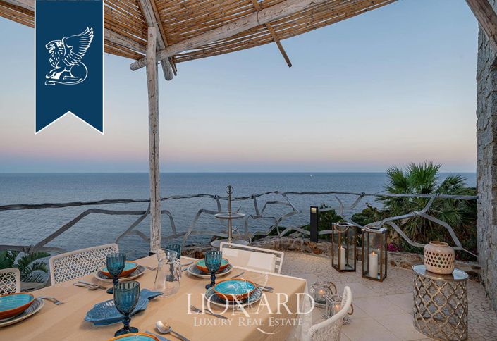 Image No.38-13 Bed Villa for sale