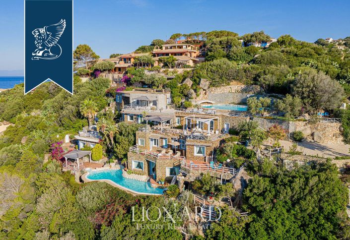 Image No.4-13 Bed Villa for sale