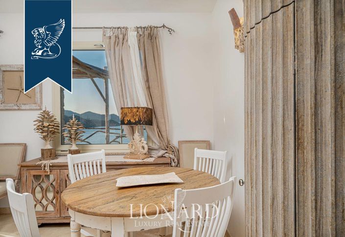 Image No.44-13 Bed Villa for sale