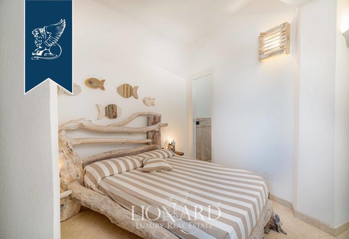 Image No.49-13 Bed Villa for sale