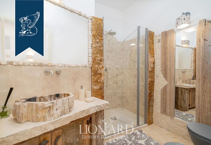 Image No.52-13 Bed Villa for sale