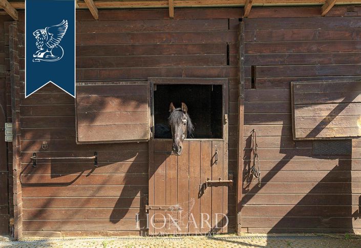 Image No.13-14 Bed Property for sale