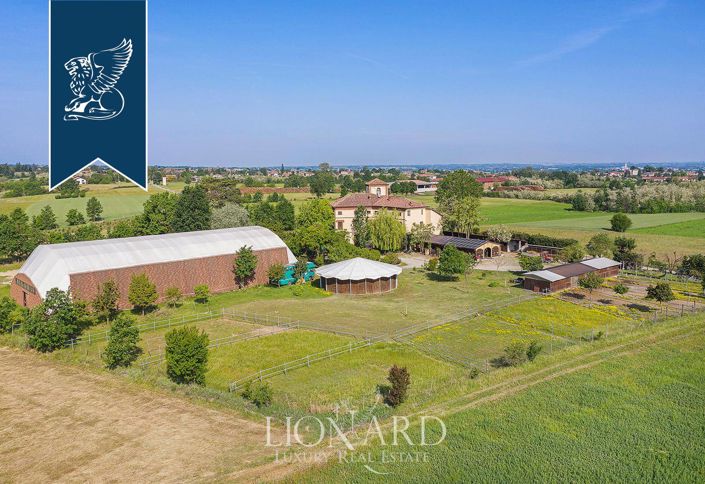 Image No.5-14 Bed Property for sale