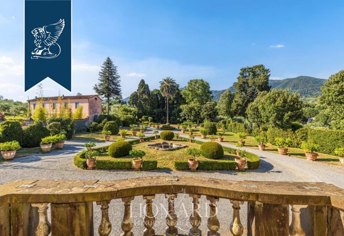 Image No.12-10 Bed Villa for sale