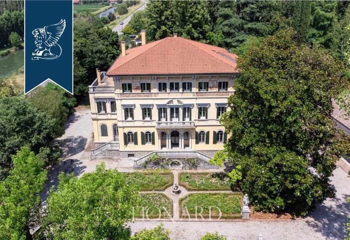 Image No.4-11 Bed Villa for sale