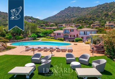 1 - San Teodoro, Villa