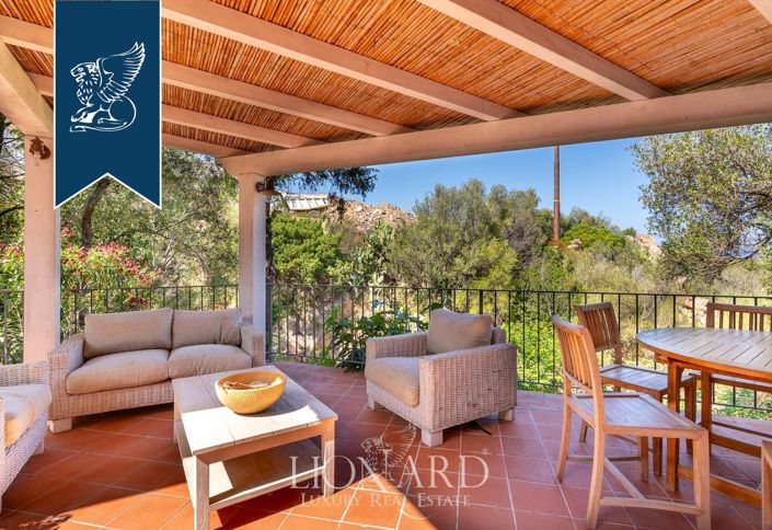 Image No.13-16 Bed Villa for sale