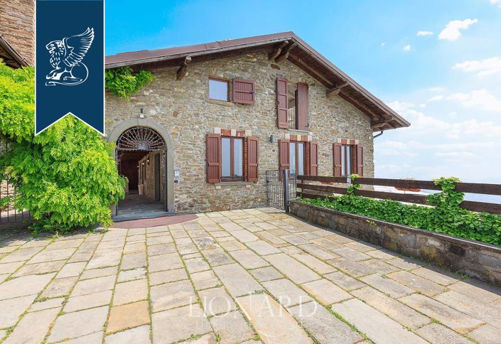 Image No.5-Villa for sale