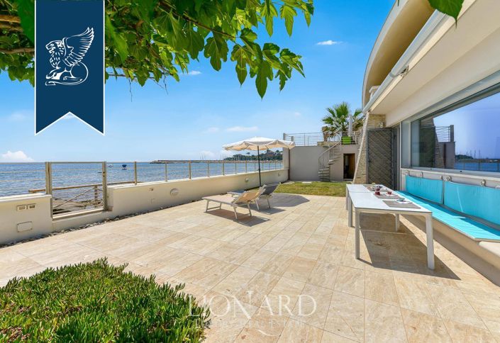 Image No.4-3 Bed Villa for sale