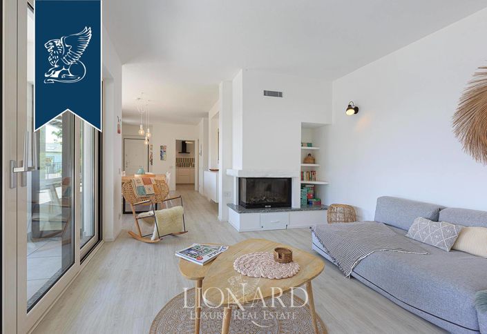 Image No.10-3 Bed Villa for sale