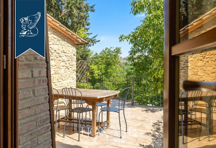 Image No.11-8 Bed Farmhouse for sale