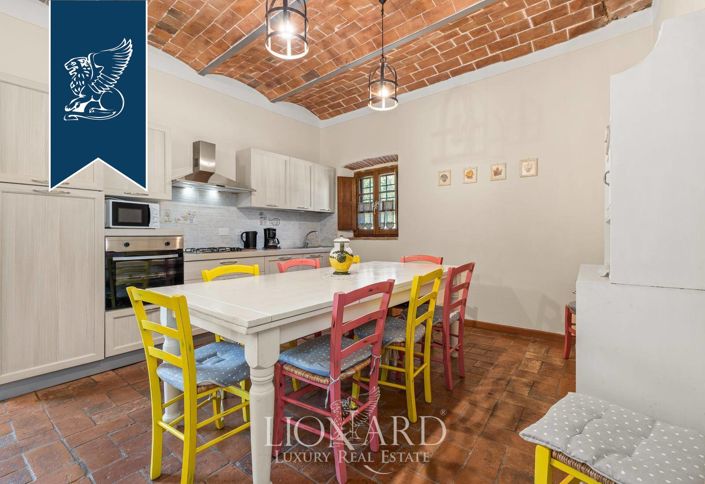 Image No.15-8 Bed Farmhouse for sale