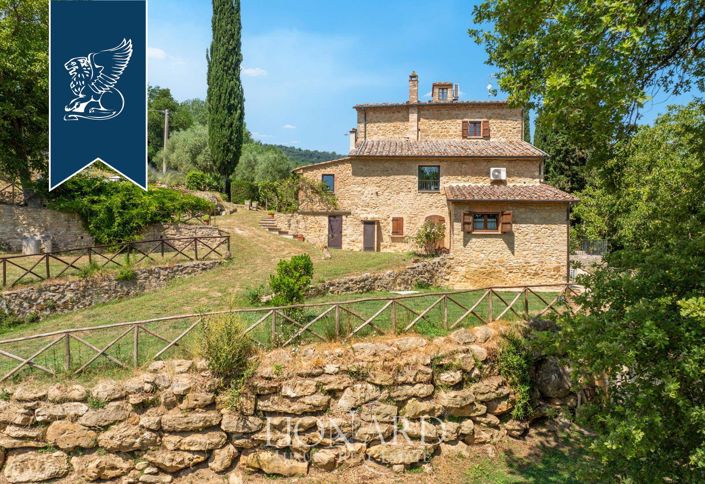 Image No.5-8 Bed Farmhouse for sale