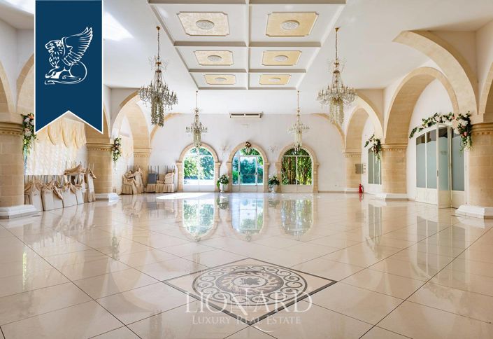 Image No.17-Ferme de 8 chambres à vendre à Francavilla Fontana