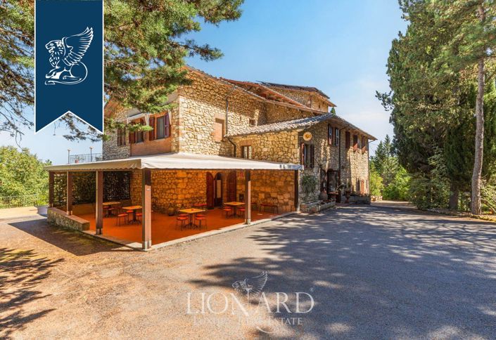 Image No.12-Ferme de 14 chambres à vendre à Sarteano