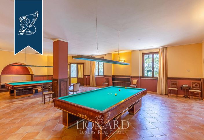 Image No.18-Ferme de 14 chambres à vendre à Sarteano