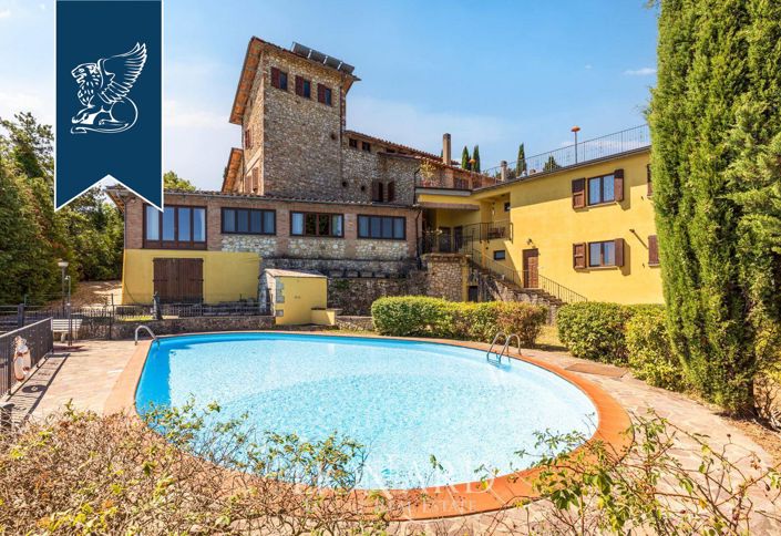 Image No.6-Ferme de 14 chambres à vendre à Sarteano