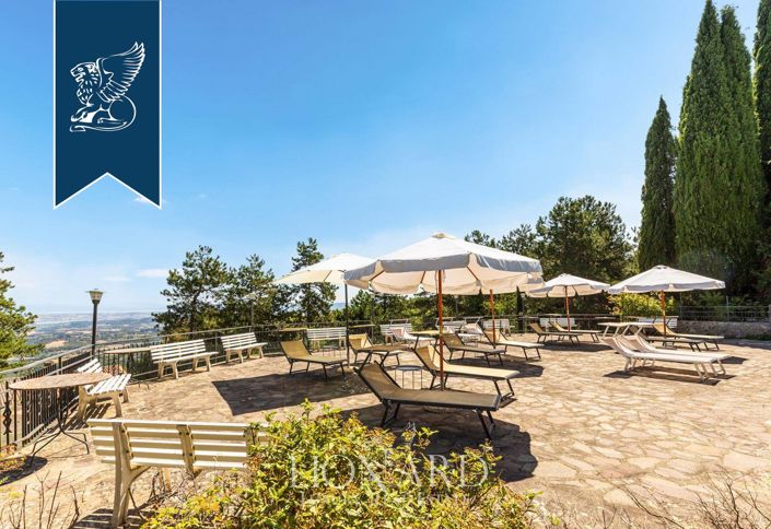 Image No.9-Ferme de 14 chambres à vendre à Sarteano