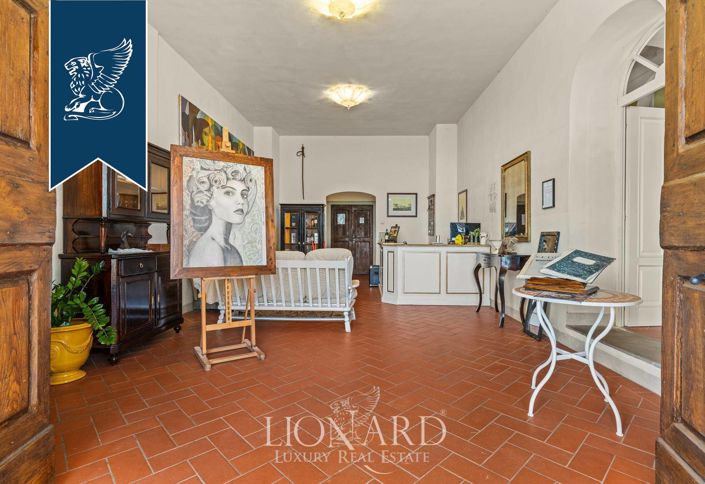 Image No.12-14 Bed Villa for sale