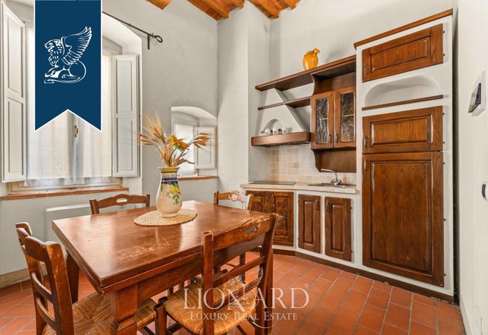 Image No.16-14 Bed Villa for sale