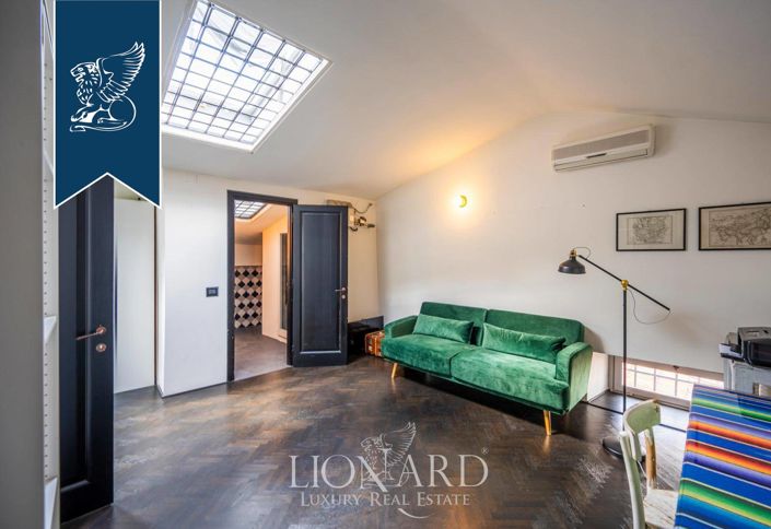 Image No.11-4 Bed Property for sale