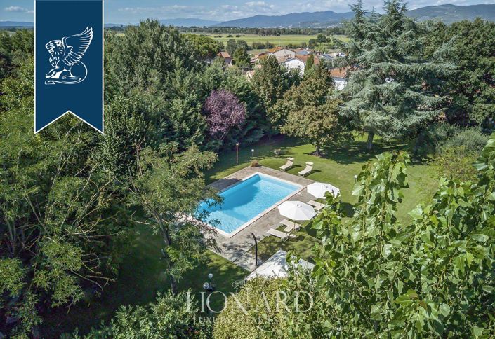 Image No.5-9 Bed Villa for sale