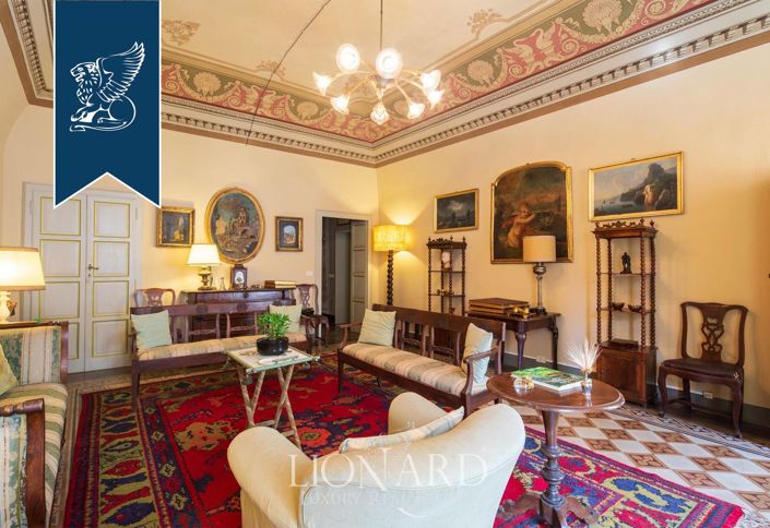 Image No.8-Propriété de 8 chambres à vendre à Volterra