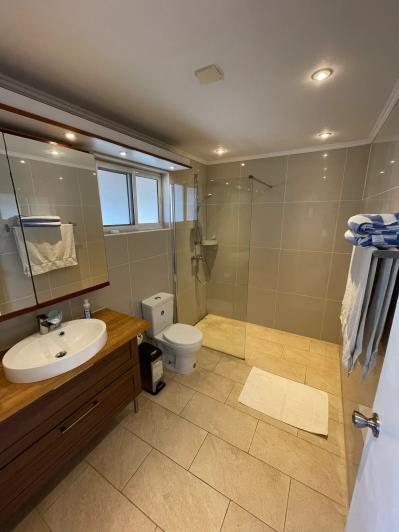 Image No.9-5 Bed Villa for sale