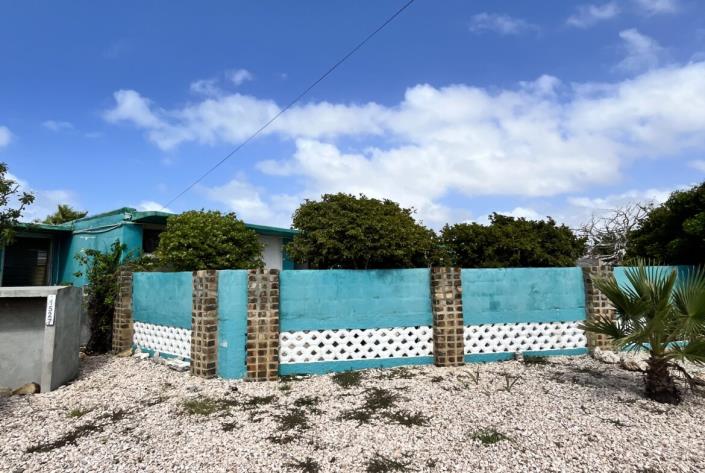 Image No.10-3 Bed House for sale