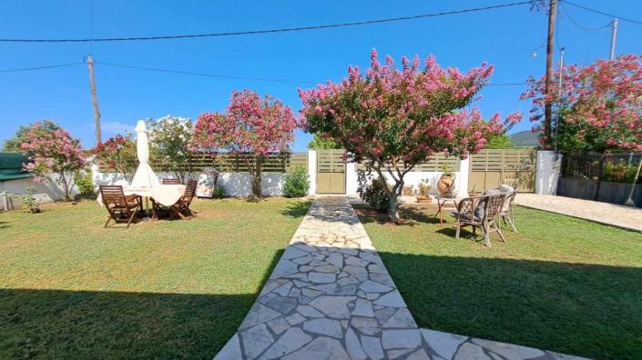 Image No.3-4 Bed House for sale