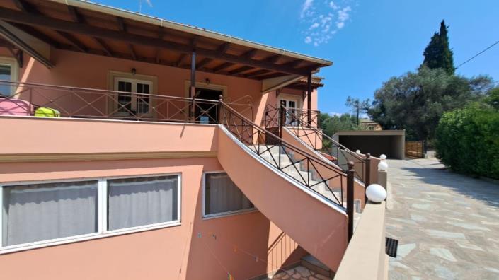 Image No.4-Villa de 4 chambres à vendre à Kato Korakiana