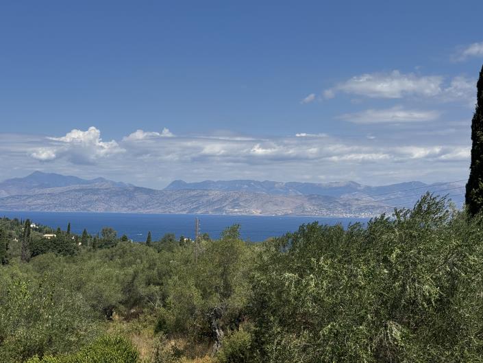 Image No.19-6 Bed Apartment for sale