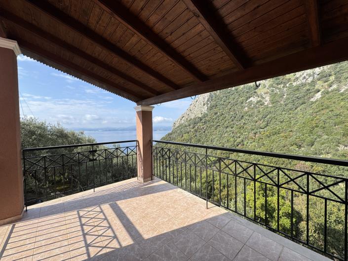 Image No.4-Maison de 4 chambres à vendre à Nissaki