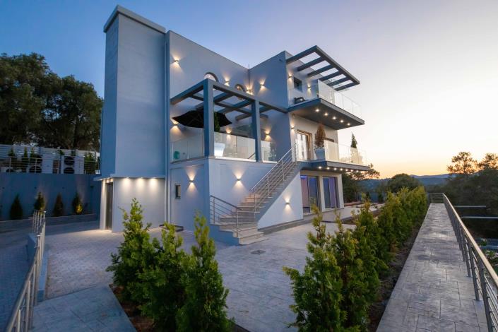 Image No.8-5 Bed Villa for sale