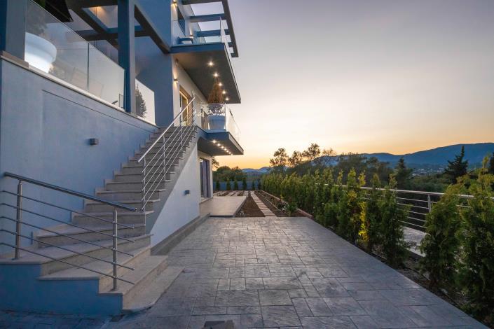 Image No.9-5 Bed Villa for sale