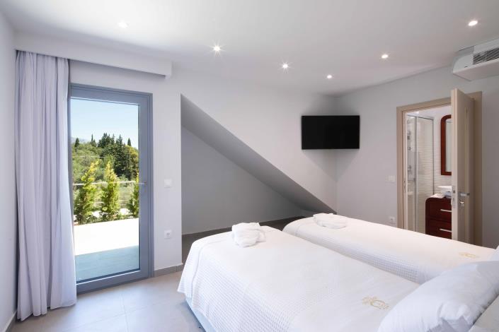 Image No.37-5 Bed Villa for sale