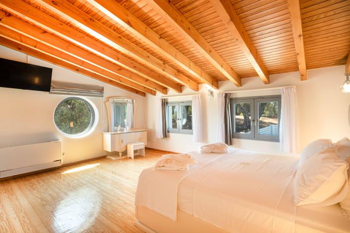 Image No.40-5 Bed Villa for sale