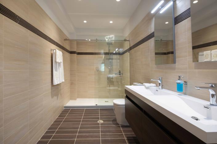 Image No.42-5 Bed Villa for sale