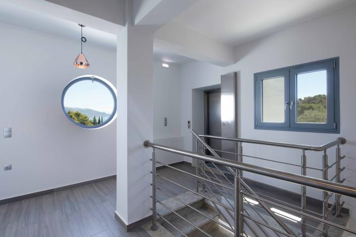 Image No.48-5 Bed Villa for sale