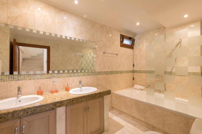 Image No.29-Villa de 4 chambres à vendre à Kassiopi