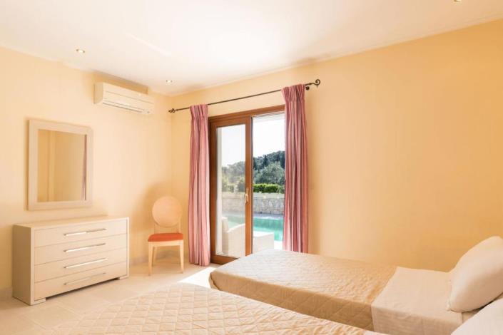 Image No.34-Villa de 4 chambres à vendre à Kassiopi