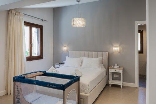 Image No.58-4 Bed Villa for sale