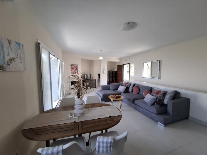 Image No.23-2 Bed Villa for sale